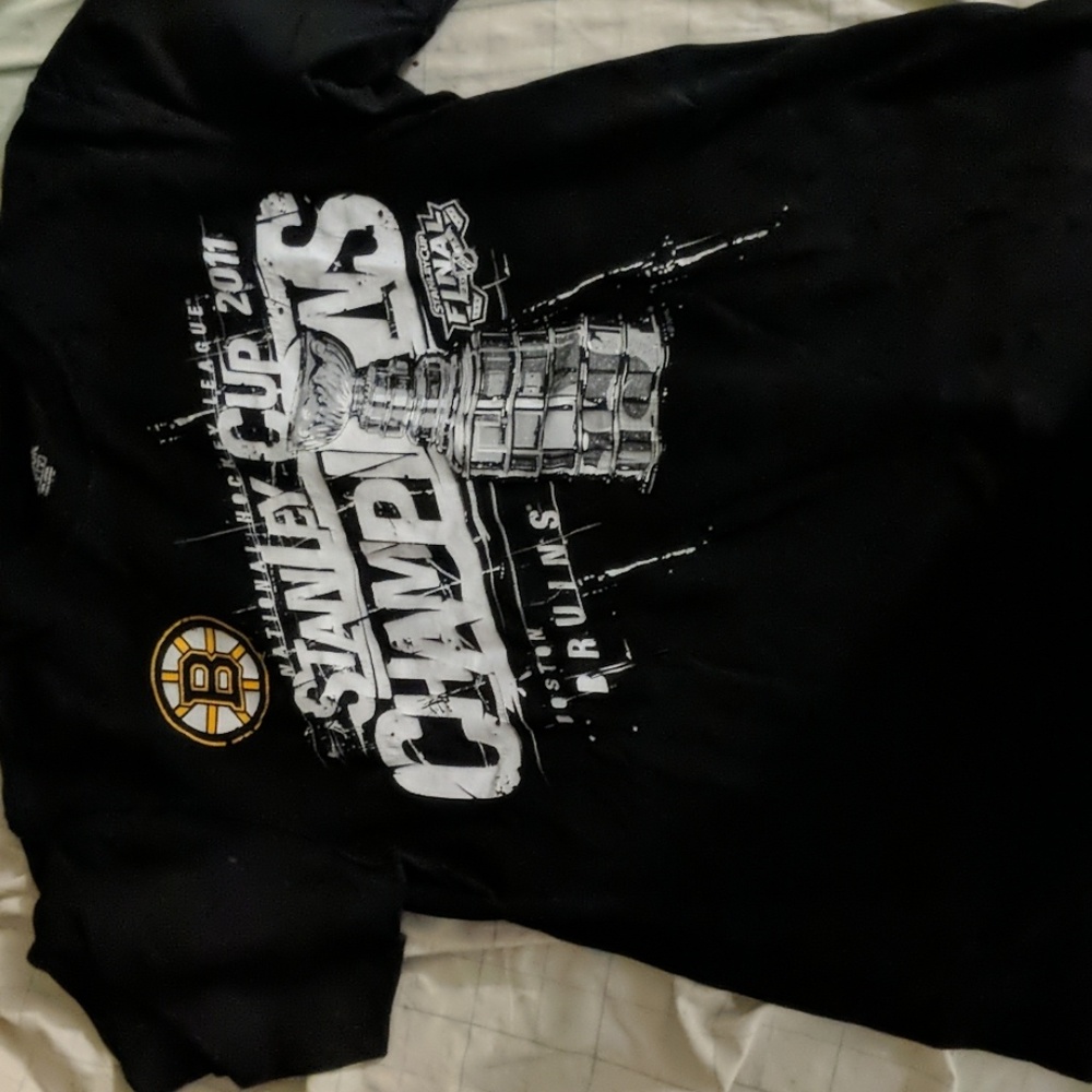 Reebok 2011 Stanley cup bruins shirt
